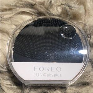 Brand New FOREO LUNA play plus